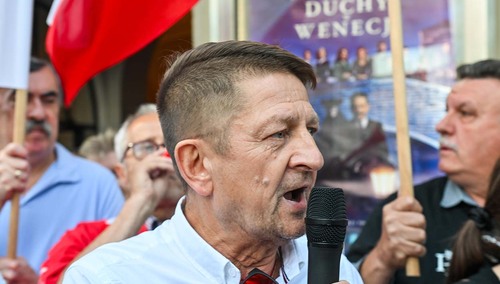 Kraków, 21.09.2023. Ryszard Majdzik na proteście przed Kinem Pod Baranami