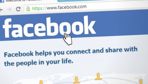 Cenzury ciąg dalszy? Facebook zapowiada walkę z "dezinformacją" na temat szczepionek 