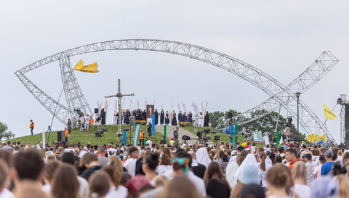 Pola Lednickie XXVIII Spotkanie Młodych LEDNICA 2000