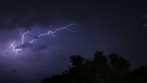 Piorun burza / zdjęcie ilustracyjne