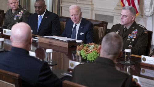 Prezydent USA Joe Biden z przywódcami Departamentu Obrony