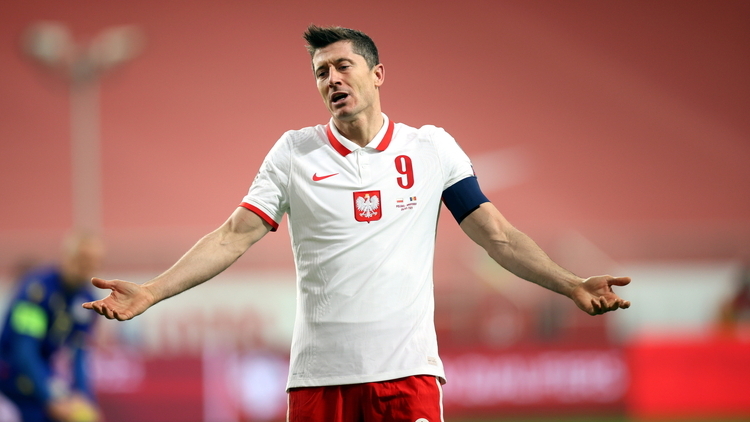 Oficjalnie: Lewandowski nie zagra z Anglią. "Uszkodzenie więzadła..."