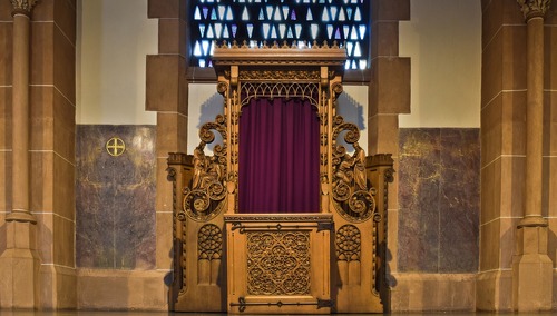 Konfesjonał / zdjęcie poglądowe