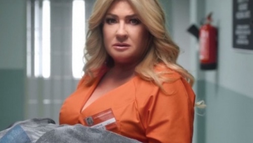 „Przez 40 lat byłam wzorem mamy, artystki”. Kozidrak spędza urodziny w sądzie