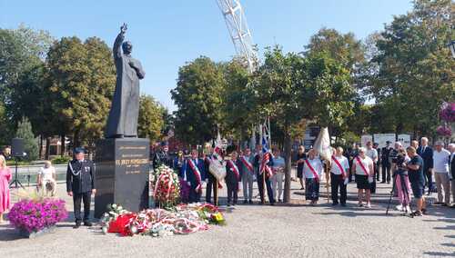 Uroczystości związane z 77. rocznicą urodzin ks. Jerzego Popiełuszki