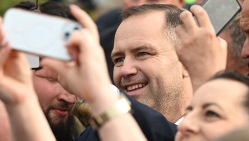 Karol Nawrocki z mieszkańcami Koszalina