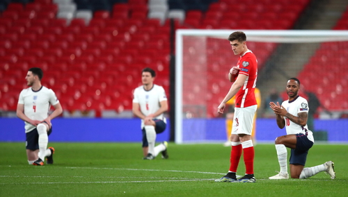 „Historyczny obraz. Bitwa kulturowa”. Hiszpańscy europosłowie komentują postawę polskich piłkarzy