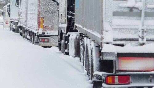 W województwie warmińsko-mazurskim wciąż utrzymują się intensywne opady śniegu