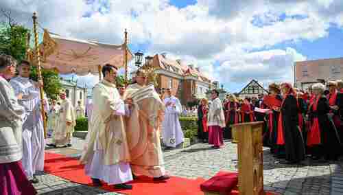 Uroczystości Bożego Ciała w Gnieźnie 