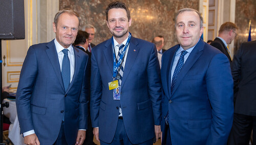 [SONDAŻ]: Prawicowa czy lewicowa? Polacy mają problem z określeniem Platformy Obywatelskiej