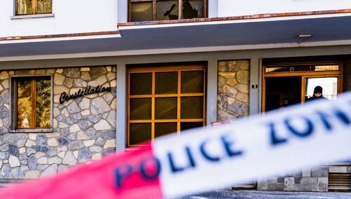 Spalony bar Le Constellation w Crans-Montanie w Szwajcarii