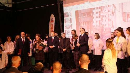 Gala przyznania medali "Niezłomni" przy akompaniamencie Nuty Wolności