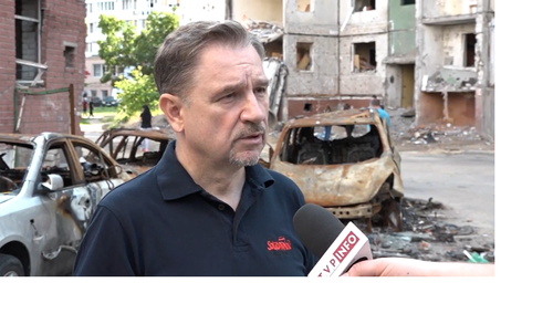 "Solidarność zobowiązuje". Poruszający film z wizyty Piotra Dudy na Ukrainie