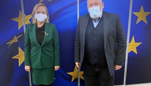 Anna Moskwa i Frans Timmermans