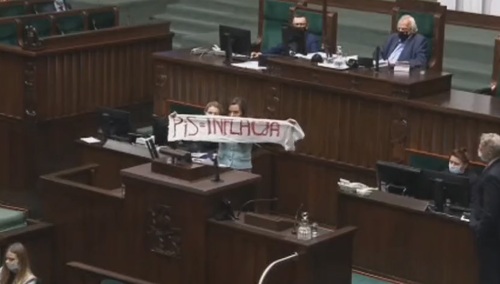 „Glapiński z blondynami dosypują siana”. Kolejny „popis” Jachiry w Sejmie [VIDEO]