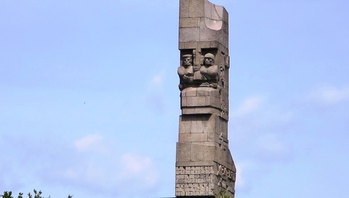 Zidentyfikowano szczątki pięciu polskich żołnierzy poległych na Westerplatte