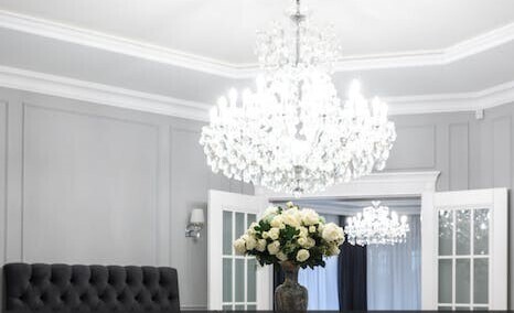 Żyrandole kryształowe – stylowy blask oświetlenia