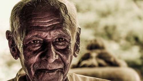 Stary mężczyzna. Ilustracja poglądowa