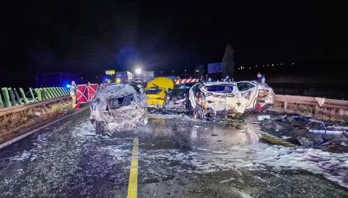 Miejsce zderzenia osiemnastu samochodów osobowych i trzech ciężarowych na S7 w kierunku Gdyni między wjazdem Lipce a Gdańsk