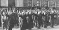 Polscy zakładnicy, w tym katoliccy księża, na Starym Rynku w Bydgoszczy. Wrzesień 1939