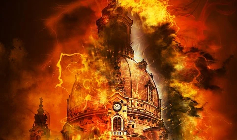 Płonący kościół