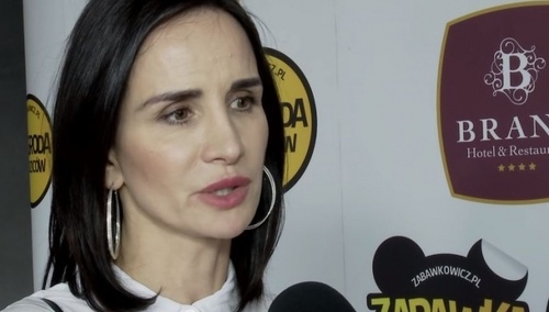 To nie żart… Partnerka Karolaka wstrzyknęła sobie jad amazońskiej żaby i przekonuje: „Prawdziwa szczepionka"