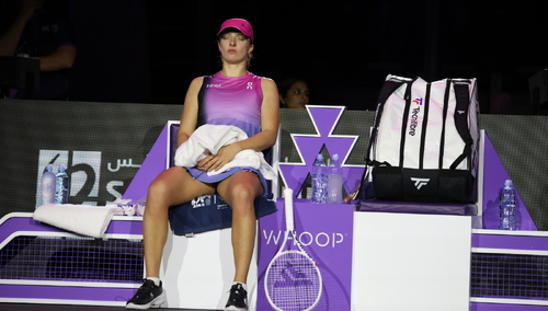 Polka Iga Świątek w przerwie meczu fazy grupowej z Czeszką Barborą Krejcikovą