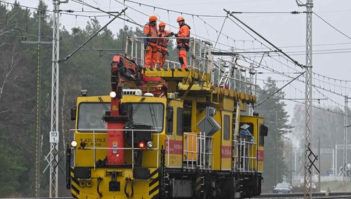 Prace naprawcze przy sieci trakcyjnej pomiędzy stacjami Puławy-Azoty i Puławy Chemia