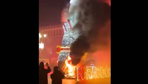 W sylwestrową noc na rynku w Raciborzu płonęła choinka