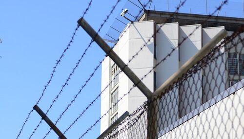 więzienie zdj. ilustr.