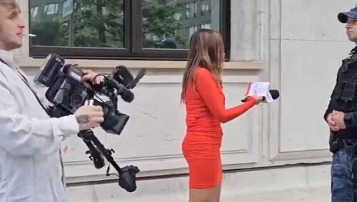 Justyna Dobrosz-Oracz z TVP Info w likwidacji pod Sejmem