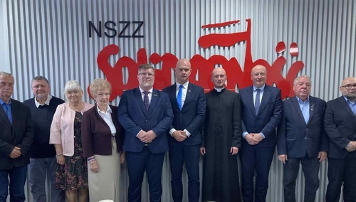 Wręczono wyróżnienia za honorową straż przy grobie bł. ks. Jerzego Popiełuszki