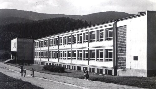 Szkoła tysiąclecia w Węgierskiej Górce