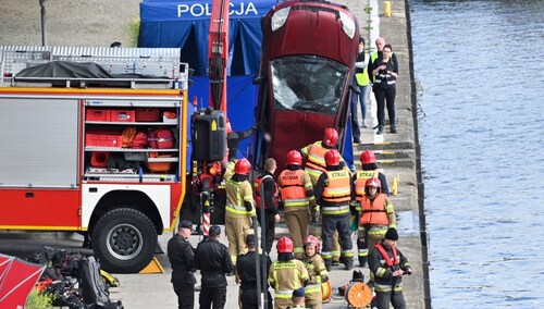 Szczecin: Auto wpadło do Odry. Trwa akcja ratunkowa