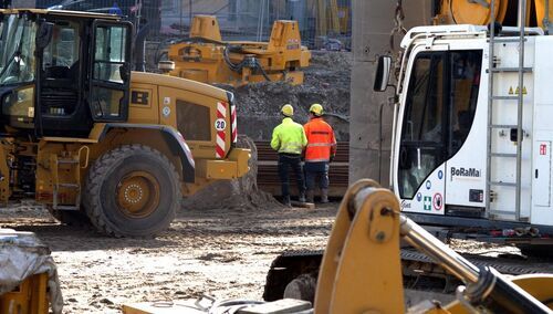 pracownicy budowlani