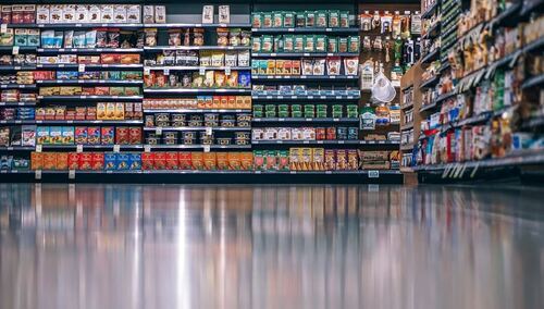 GUS: Sprzedaż detaliczna spadła w listopadzie o 5,3 proc.