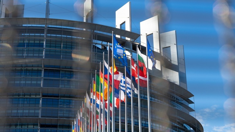 Politico: Unia Europejska podzielona w sprawie reakcji na atak Hamasu na Izrael