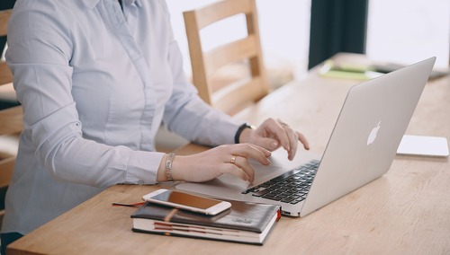 "Pandemia niewiele zmieniła" Niemieckie media o boomie na rynku pracy w Polsce