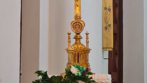 Relikwiarz w parafii pw. Świętych Apostołów Piotra i Pawła