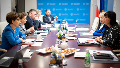 Pracownicy sądów spotkali się z minister Marleną Maląg