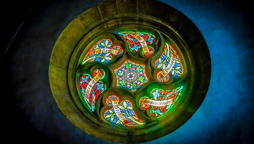 Witraż. Rozeta kościoła w Bratysławie