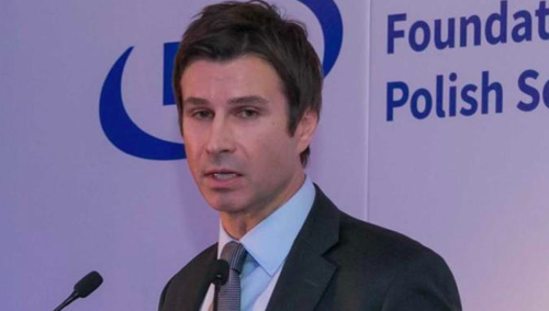 Kolejny dziennik przeprasza byłego wiceministra za swoje publikacje. Wcześniej zrobiła to „Gazeta Wyborcza”