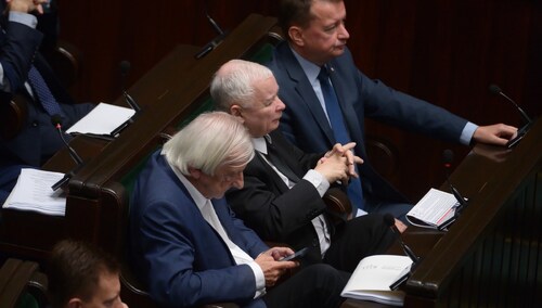 Opozycja odrabia straty? Zobacz najnowszy sondaż