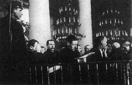 Ława oskarżonych w tzw. II Procesie Moskiewskim
