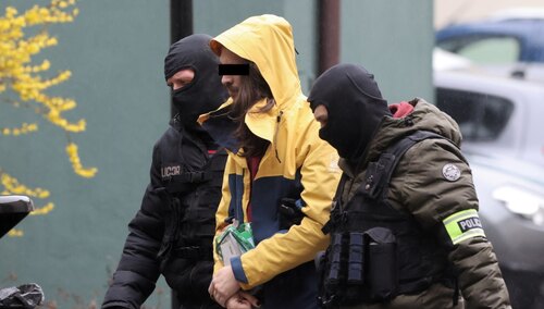 Zdewastowany pomnik Jana Pawła II w Łodzi. 25-latek usłyszał zarzuty