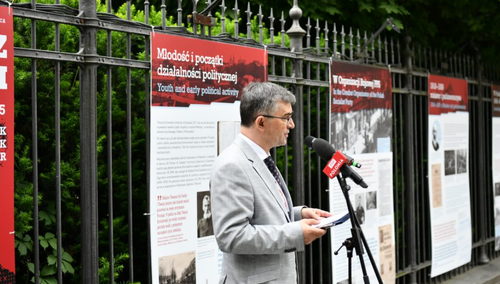 „Tomasz Arciszewski 1877-1955. Robotnik, polityk, premier” – wystawa plenerowa poświęcona polskiemu premierowi na Uchodźstwie