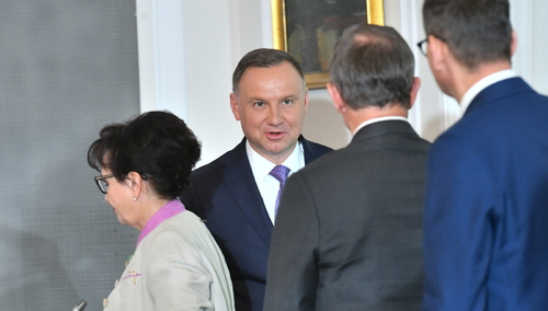 "Dwa mieszkania, działka..." Jest oświadczenie majątkowe prezydenta Dudy