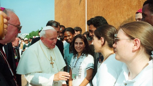 Jan Paweł II z młodzieżą