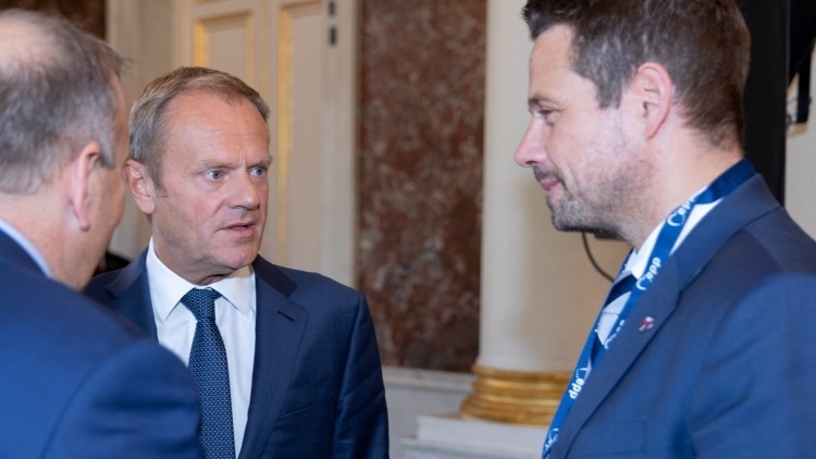 Trzaskowski zepsuje plan Tuska? „Nie może już liczyć, że jego powrót będzie prosty”