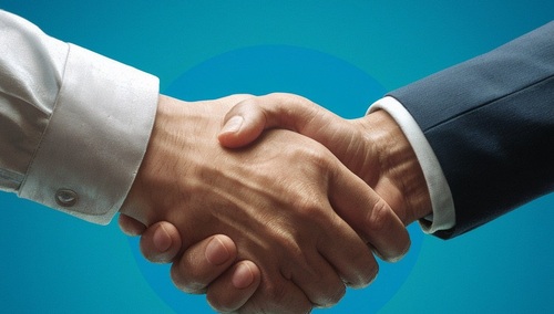 Uścisk dłoni - zdjęcie poglądowe